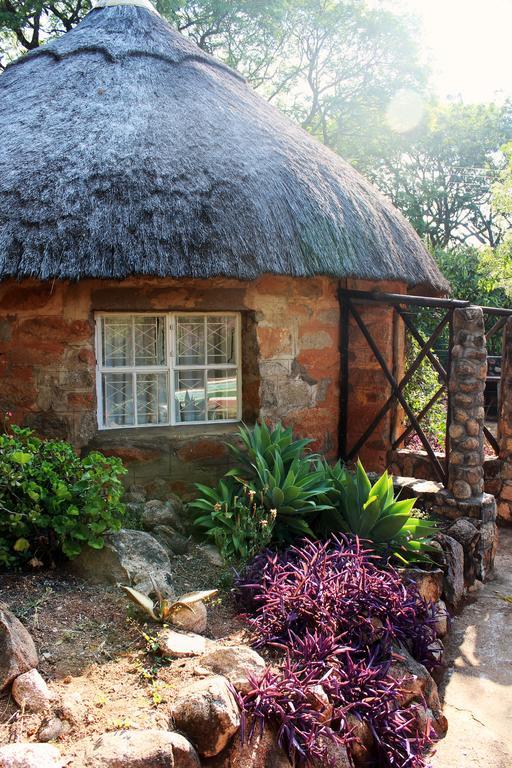 Limerick Cottages Булавайо Екстер'єр фото